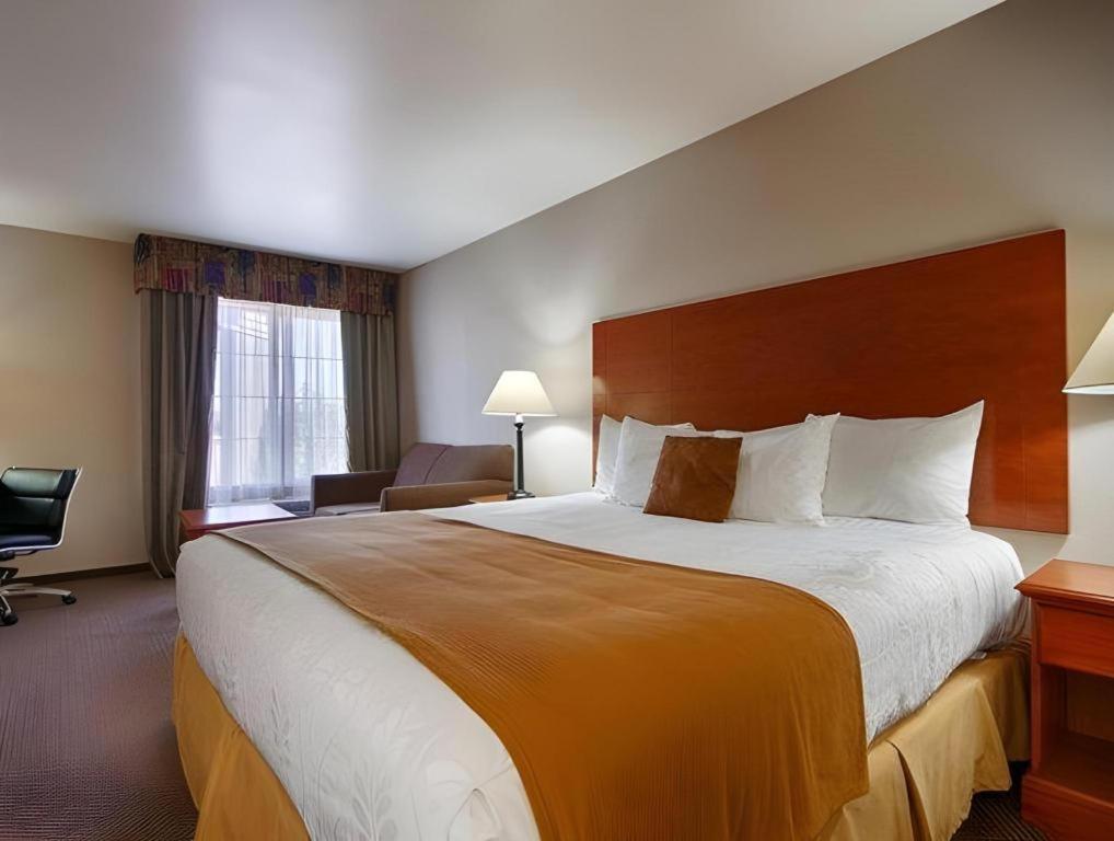 Best Western Plus Twin View Inn And Suites Реддінг Екстер'єр фото