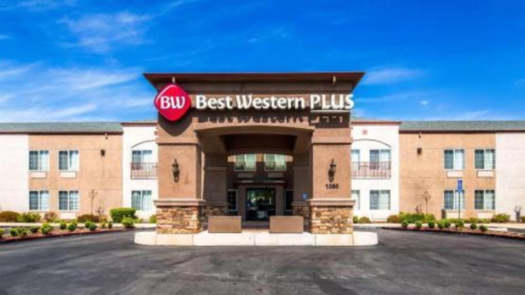 Best Western Plus Twin View Inn And Suites Реддінг Екстер'єр фото